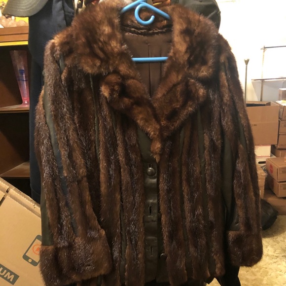Jackets & Blazers - Brown fur with leather trim coat